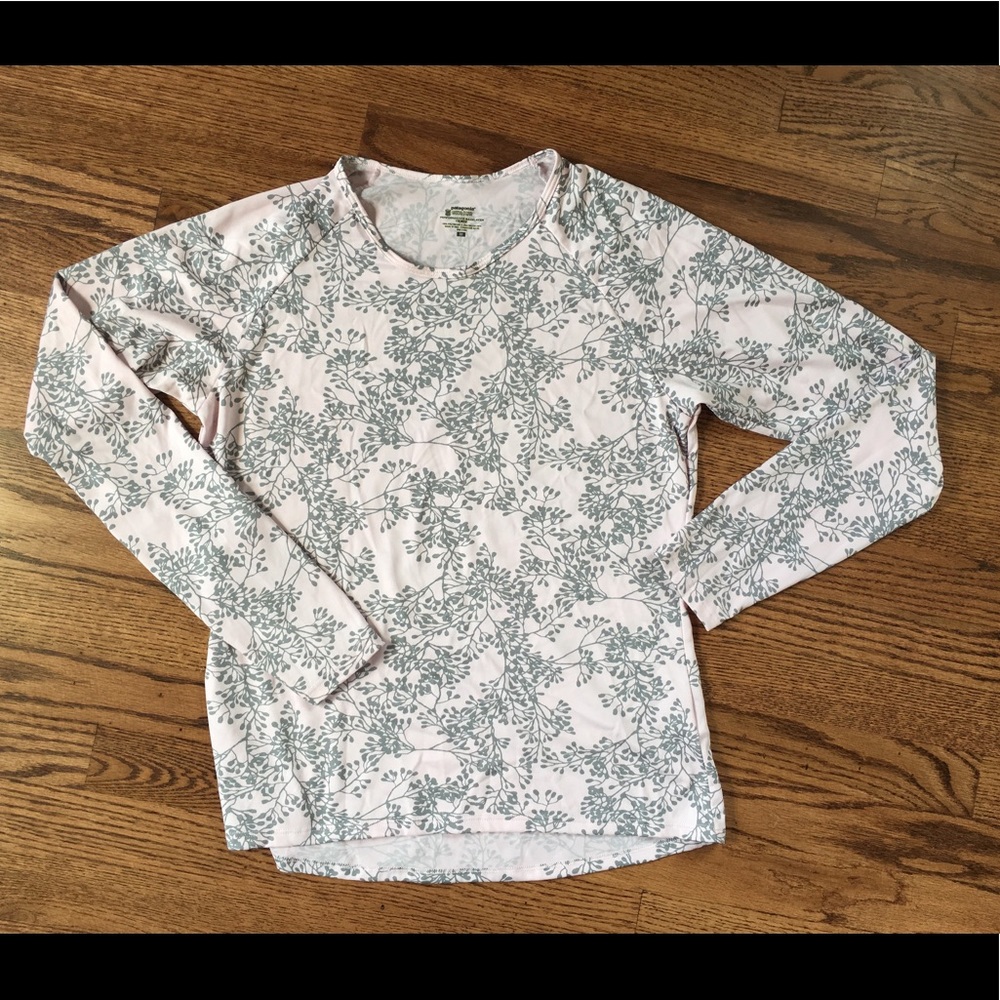 Cute Patagonia- Performance Base Layer top…